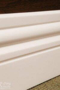 قرنیز لابی سفید