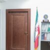 درب اتاق سن‌خوزه، درب بلوط کنار پرچم و قفسه