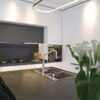 کابینت آشپزخانه دایاموندلند، نمای نزدیک سینک روی جزیره