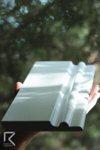 قرنیز رنگ روشن پلی اورتان