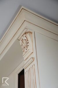 تاج کابینت کلاسیک منبت کاری شده