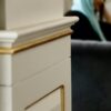 دیوارپوش چوبی کاترین، دیوارپوش کرم با نوار طلایی