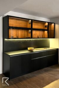 کابینت شیشه ای دارک لند