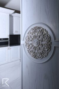 منبت کابینت کرم طلایی پتینه لوکس