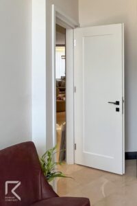 درب داخلی سفید شیک