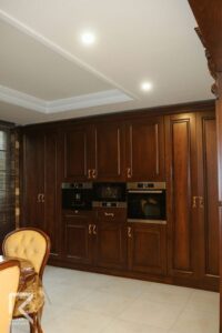 کابینت چوبی لاکچری کلاسیک فندقی رنگ