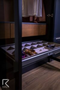 کسسوری کشوی کمد دیواری مدرن شیشه ای برای زیورآلات