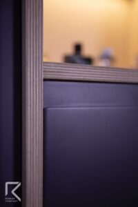 کمد دیواری پلای وود طوسی مدرن بدون دستگیره با آرام بند