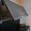 کابینت آشپزخانه میدلند، درب بالارو کابینت طوسی در حالت باز