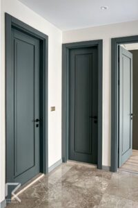 درب های اتاقی طوسی رنگ شیک