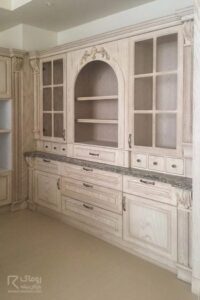 دکوری هلالی کابینت تمام چوب آشپزخانه کلاسیک