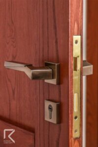 درب کلاسیک خاص