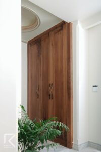 کمد دیواری روکش گردو دو رنگ ورودی خانه