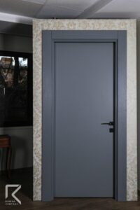 در روکش چوب طوسی مدرن