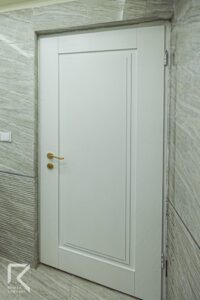 در سفید سرویس بهداشتی