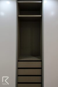 کمد دیواری ریلی سفید مدرن