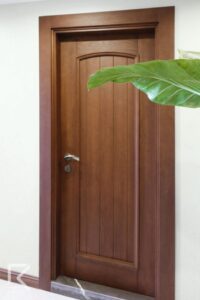 درب هلالی چوبی با خطوط سی ان سی