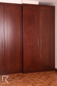 کمد ساده چوبی اتاق