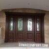 درب لابی تروی، نمای روبه‌رو درب چهار لنگه بالای پله