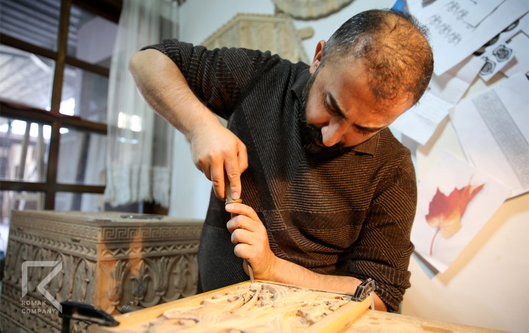 برجستگی بر روی چوب