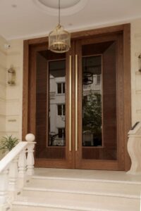 درب لابی شیشه ای و چوبی