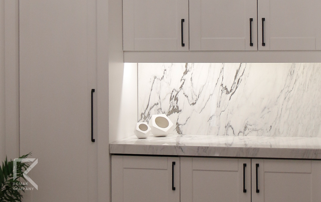 صفحه بین کابینت