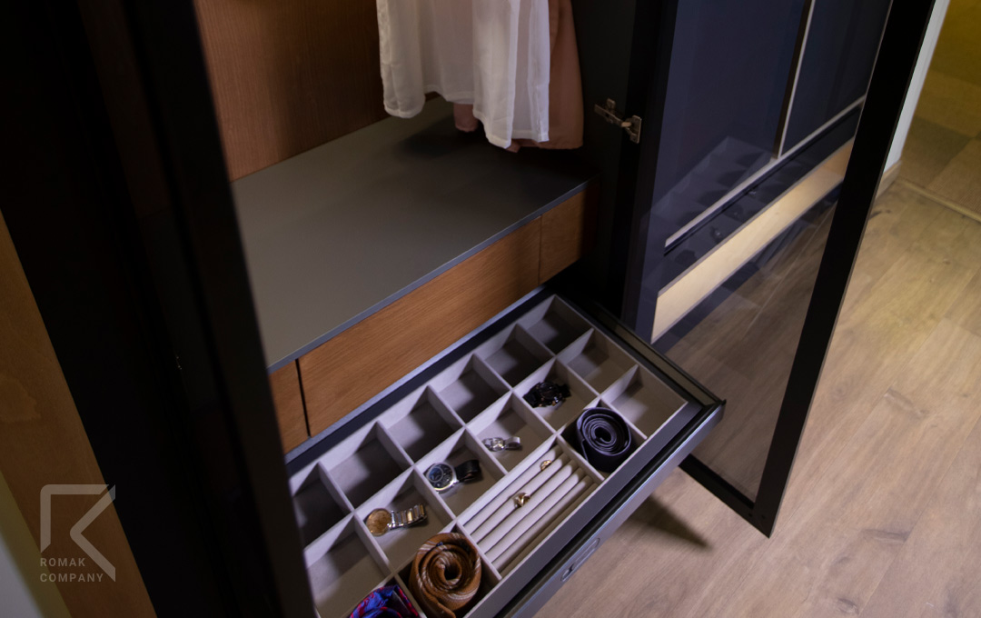 درب‌ شفاف یا شیشه‌ای