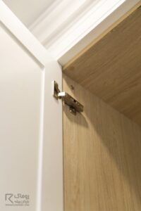 لولای کمد دیواری سفید با بدنه کتان چوبی