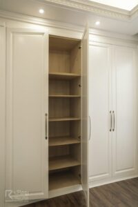 کمد لباس شیک قفسه بندی شده با بدنه کتان چوبی