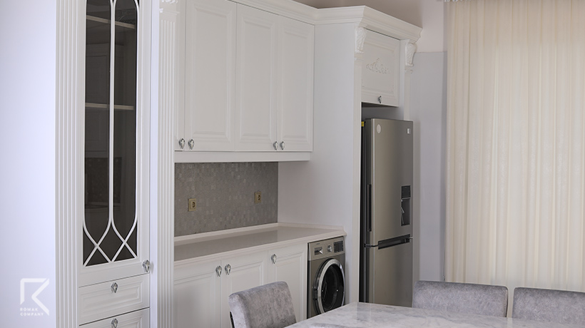 کابینت چوب سفید کلاسیک