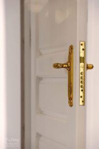 درب قاب دار چوبی