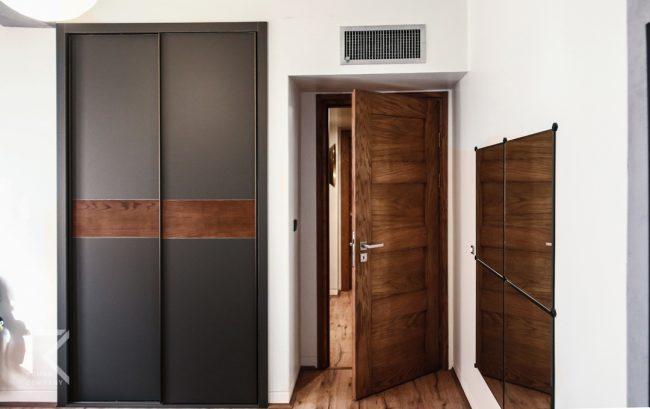 کمد دیواری هایگلاس مات ریلی