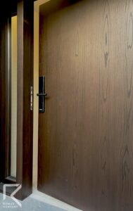 bern-lobby-door-06